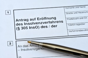 Beim Antrag zum Insolvenzverfahren einen Gläubiger vergessen: Normalerweise gilt die Restschuldbefreiung auch ihm gegenüber.