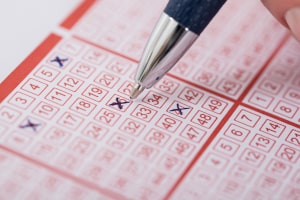 Privatinsolvenz: Neue Regeln besagen, dass der Schuldner Lotteriegewinne an den Treuhänder herausgeben muss.