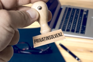 Steuerschulden: In der Privatinsolvenz werden diese Verbindlichkeiten wie alle anderen Insolvenzforderungen behandelt.