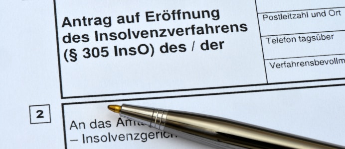 Wo ist der Insolvenzantrag zu stellen? Bei der Privatinsolvenz ist das Amtsgericht an Ihrem Wohnort als Insolvenzgericht zuständig.